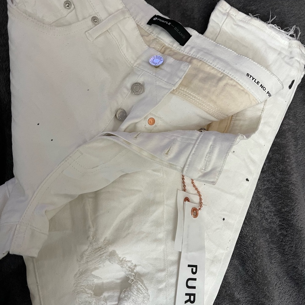 White Purple Brand distressed jeans. Size 33